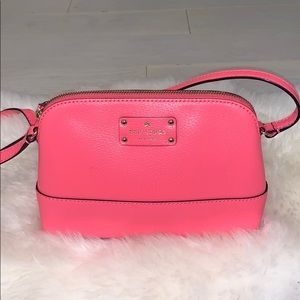 📌 Kate Spade Dome Shaped Bubblegum Pink Crossbody